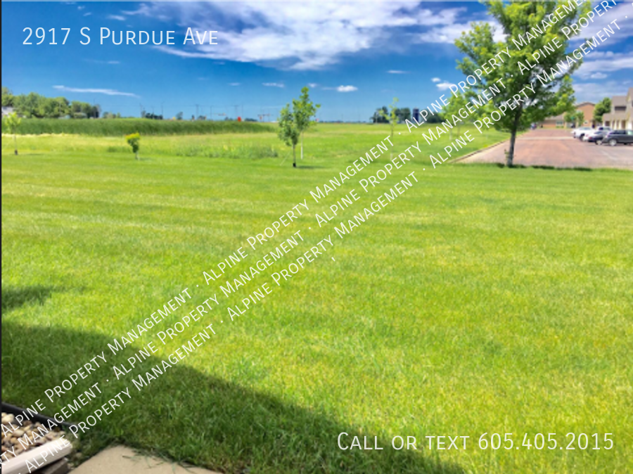 2917 S Purdue Ave - Photo 2 of 30