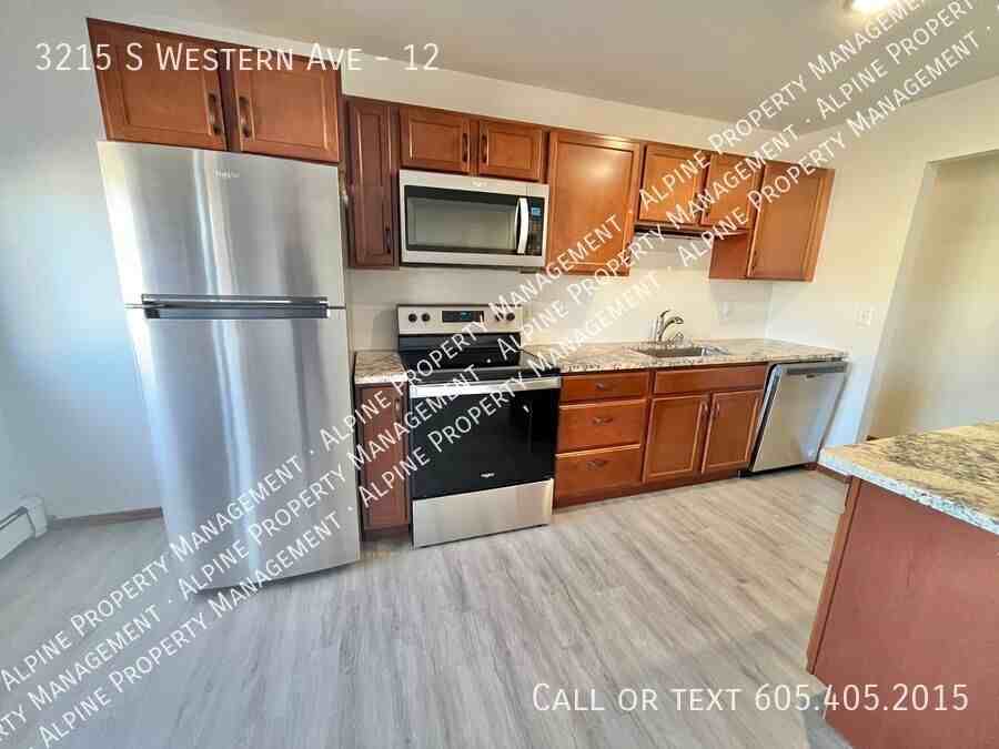 3215 S Western Ave #12 - Photo 4 of 17