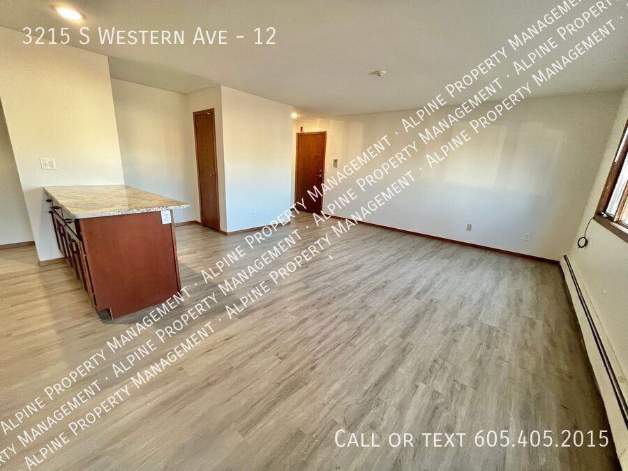 3215 S Western Ave #12 - Photo 6 of 17