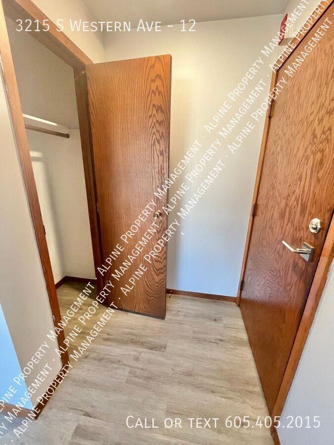 3215 S Western Ave #12 - Photo 7 of 17