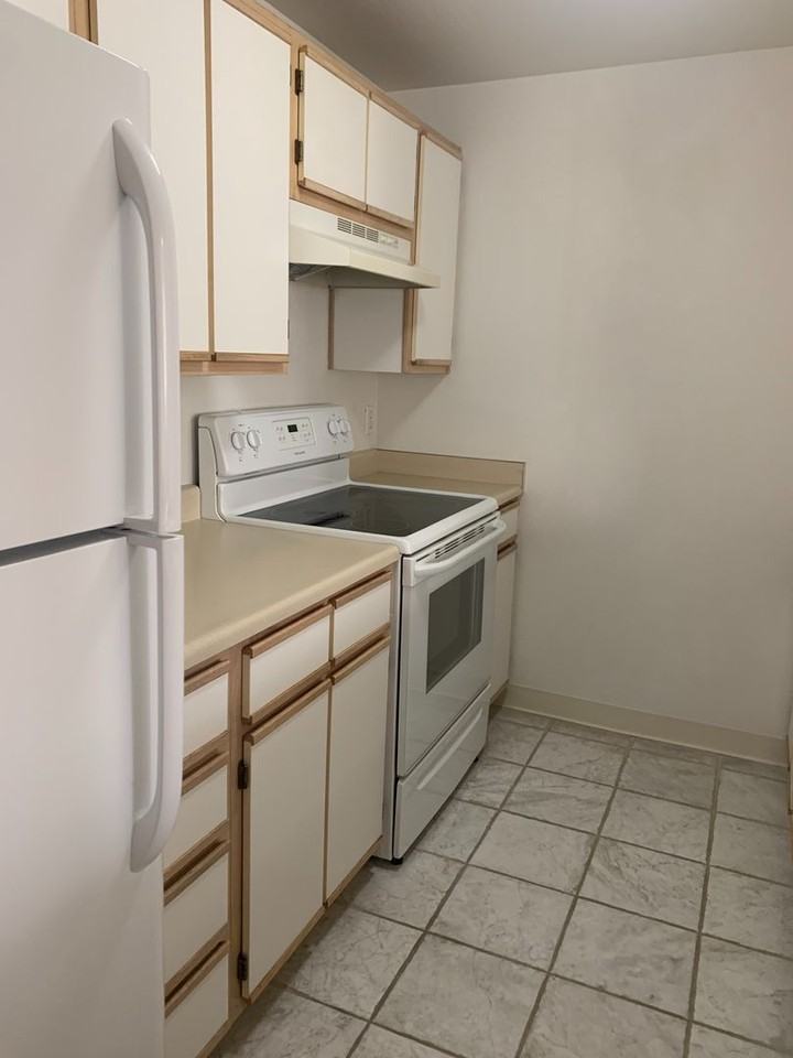 6048 Se Drake St #114 - Photo 4 of 9