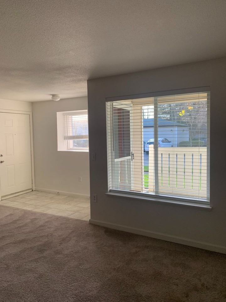 6048 Se Drake St #114 - Photo 7 of 9