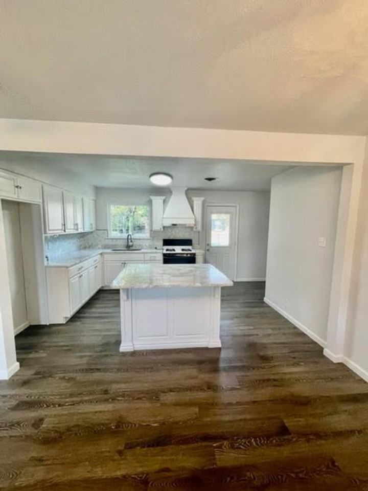 1830 La Porte Dr - Photo 4 of 16