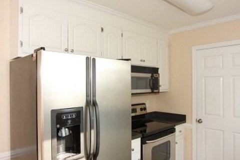 301 Koufax Dr - Photo 3 of 10