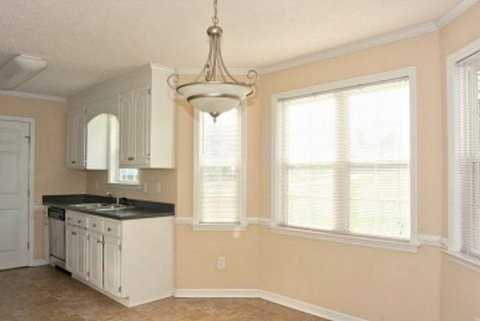 301 Koufax Dr - Photo 4 of 10