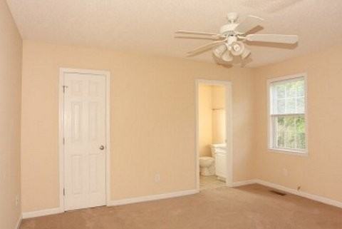 301 Koufax Dr - Photo 6 of 10