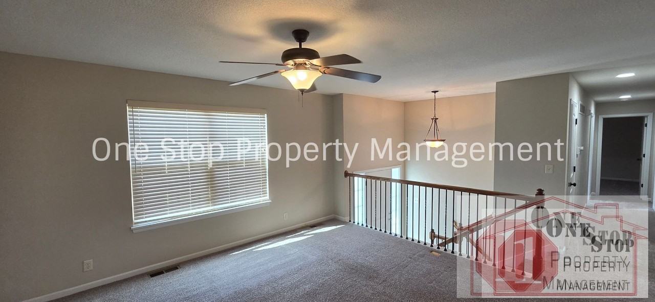 418 Sunflower Dr - Photo 4 of 32
