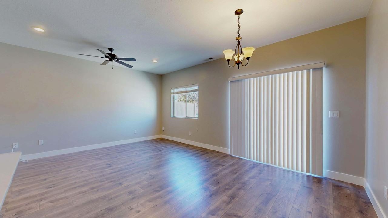 1677 N Main St #44 - Photo 4 of 24