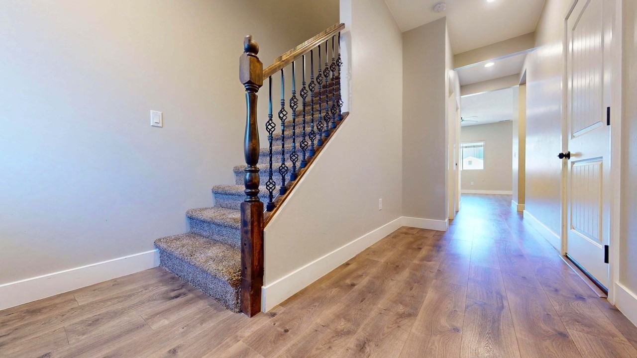 1677 N Main St #44 - Photo 5 of 24
