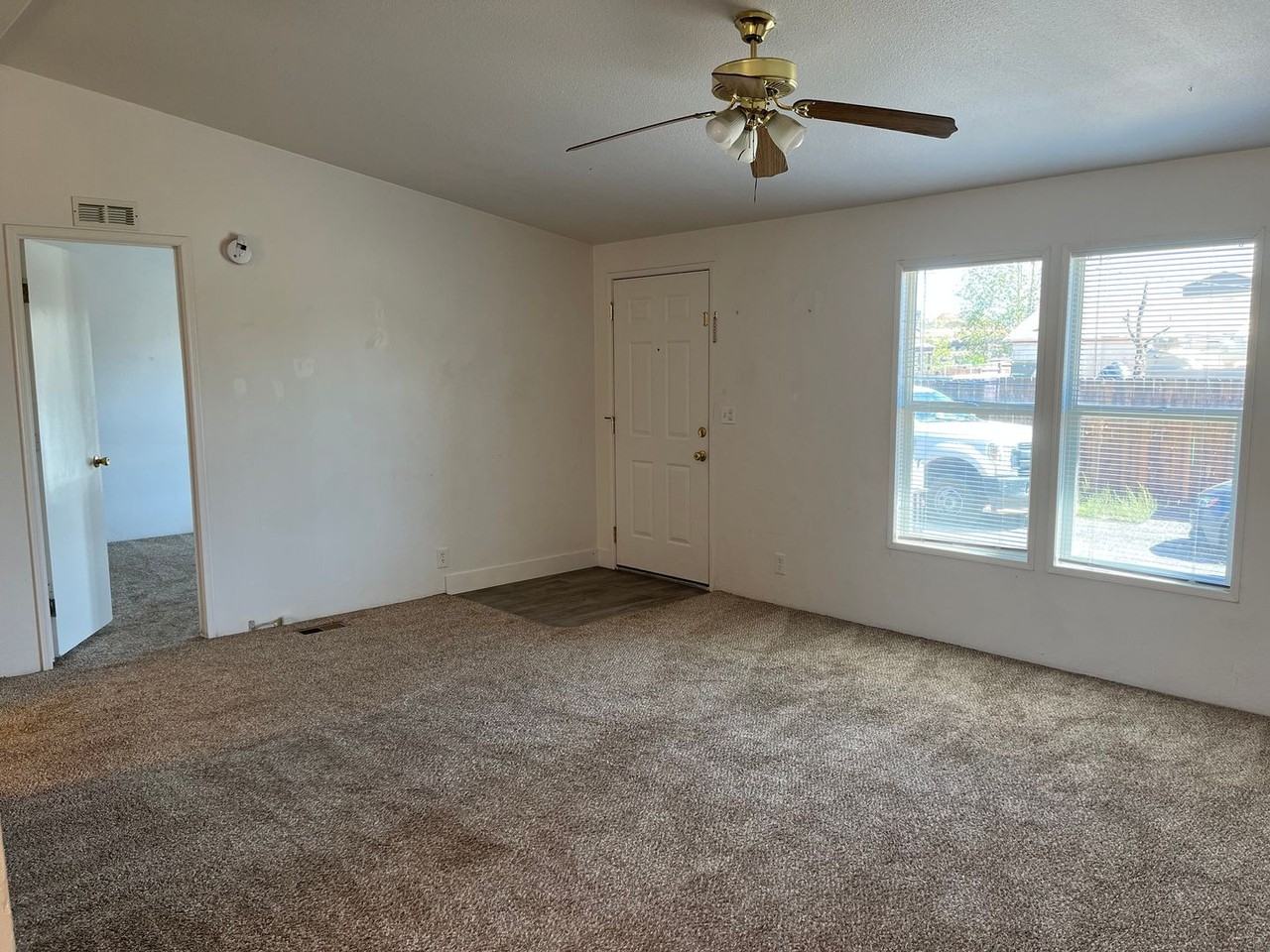 639 Se Evergreen Ave - Photo 6 of 31