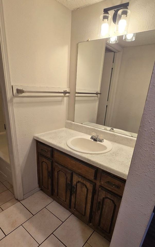 Greenwood Apartments - Photo 7 of 14