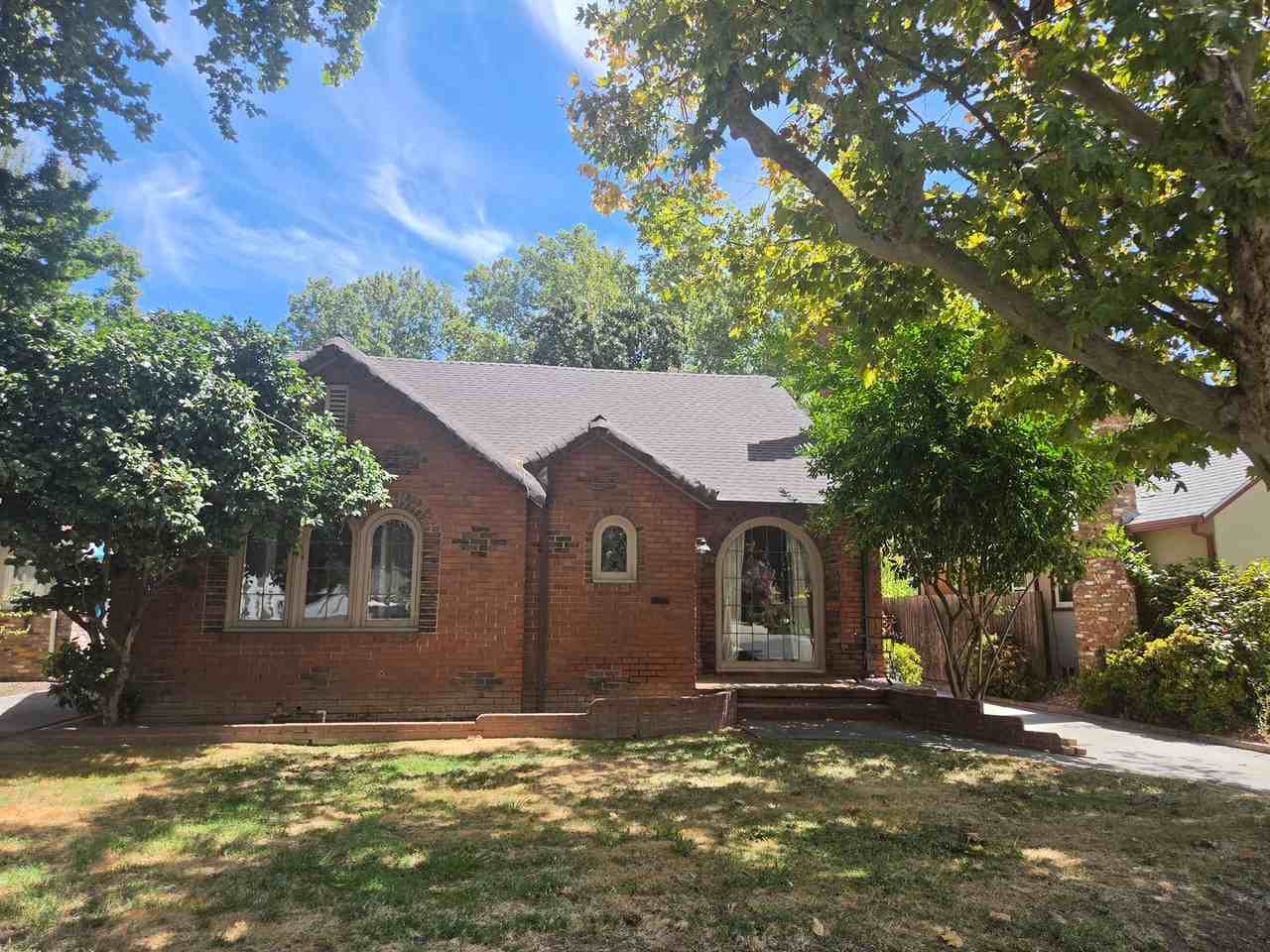 2685 Marty Way - Photo 2 of 18