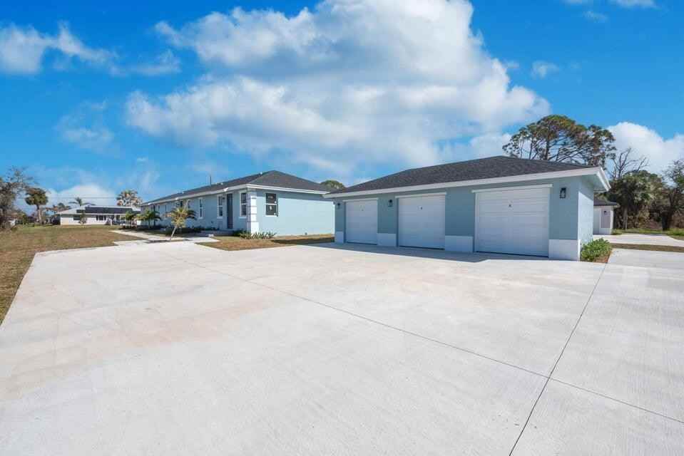 248 Rotonda Blvd W #1 - Photo 3 of 17