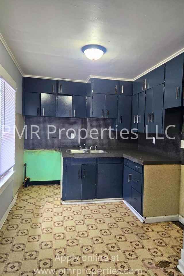 831 3rd Ave - Photo 2 of 6