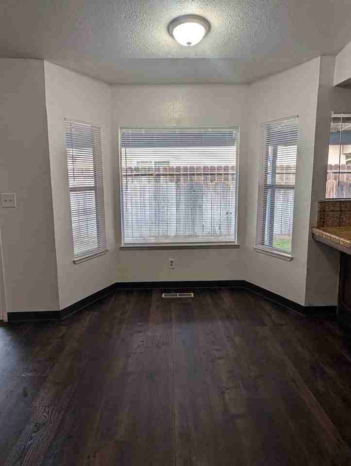 1765 N Denair Ave - Photo 5 of 11