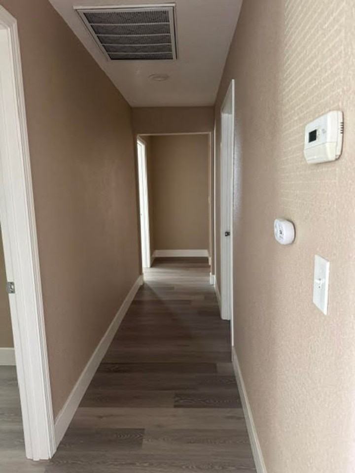 205 W Washington St - Photo 5 of 16