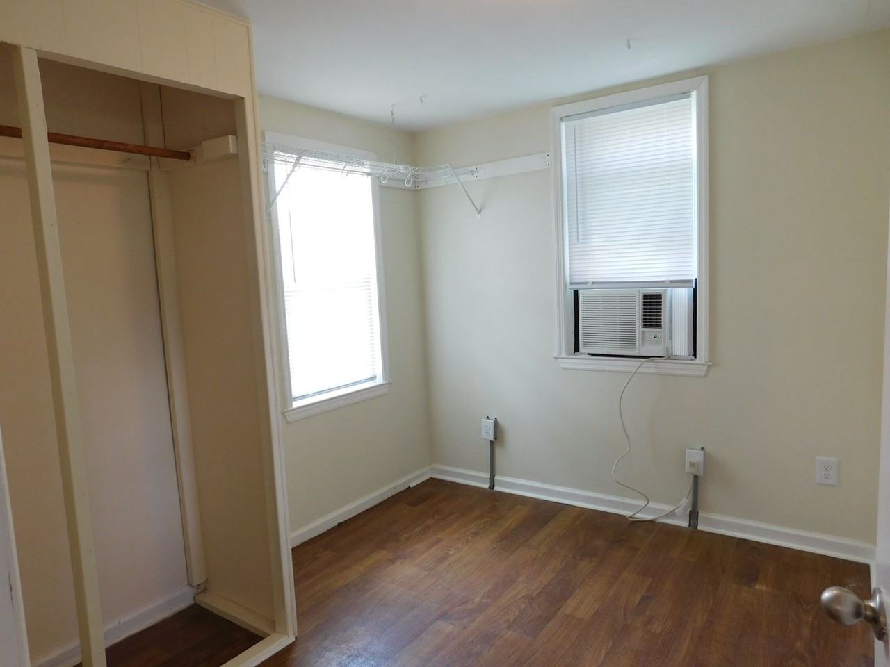 2208 1/2 Spencer Ave - Photo 7 of 19