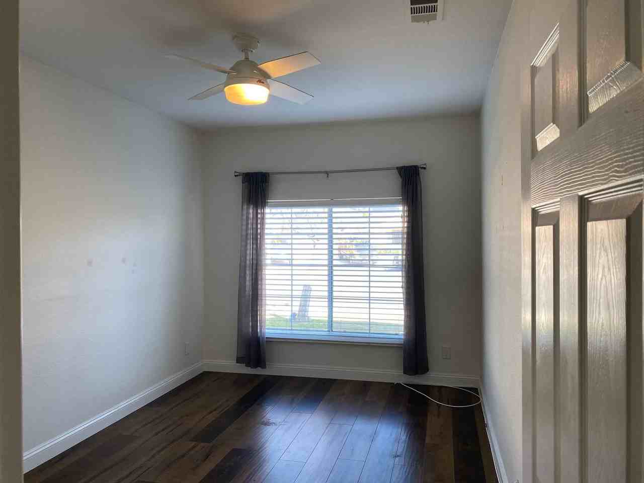 31431 Gironde Ct - Photo 4 of 9