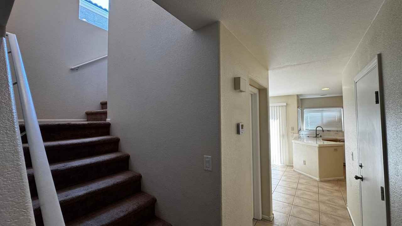 10435 Prairie Schooner Ave - Photo 4 of 28