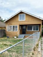 featured image of 2440 Chatham Hill Dr