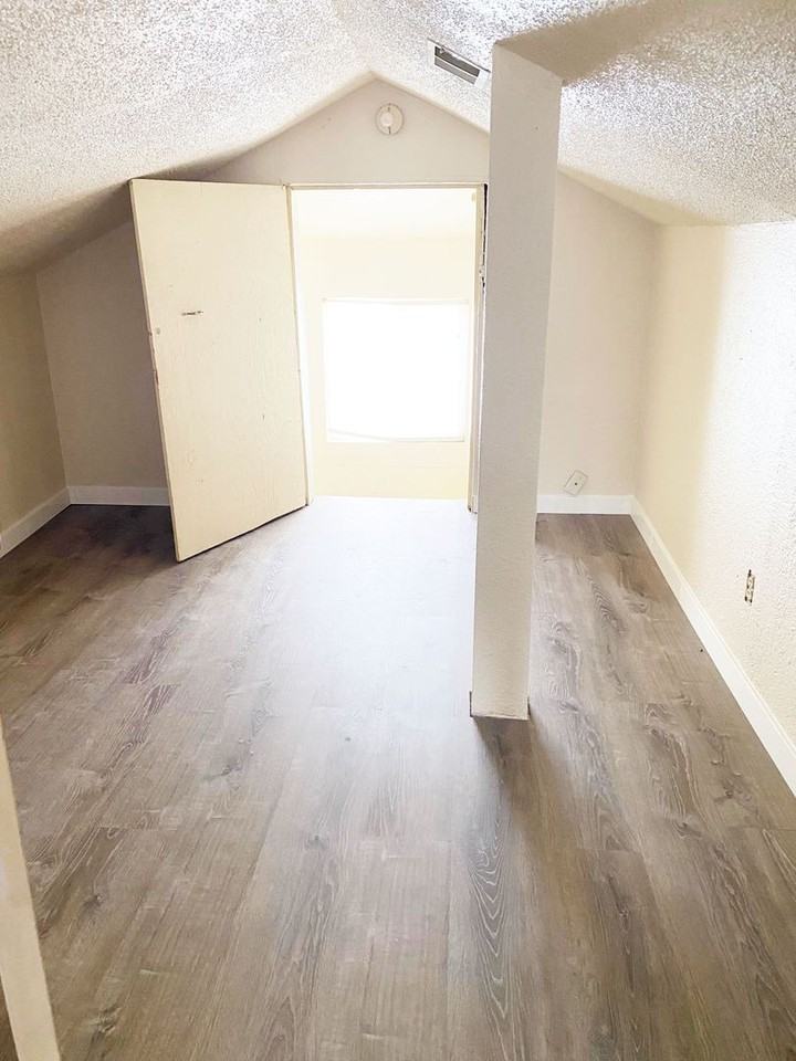 2440 Chatham Hill Dr - Photo 5 of 11
