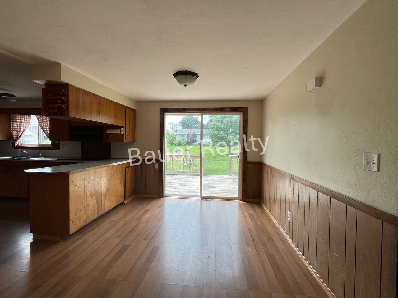 816 James St - Photo 6 of 24