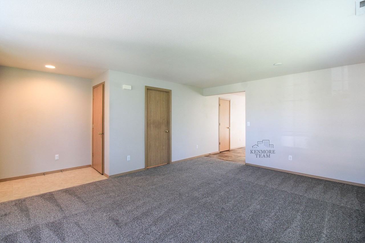 7704 Wrigley Dr - Photo 5 of 11