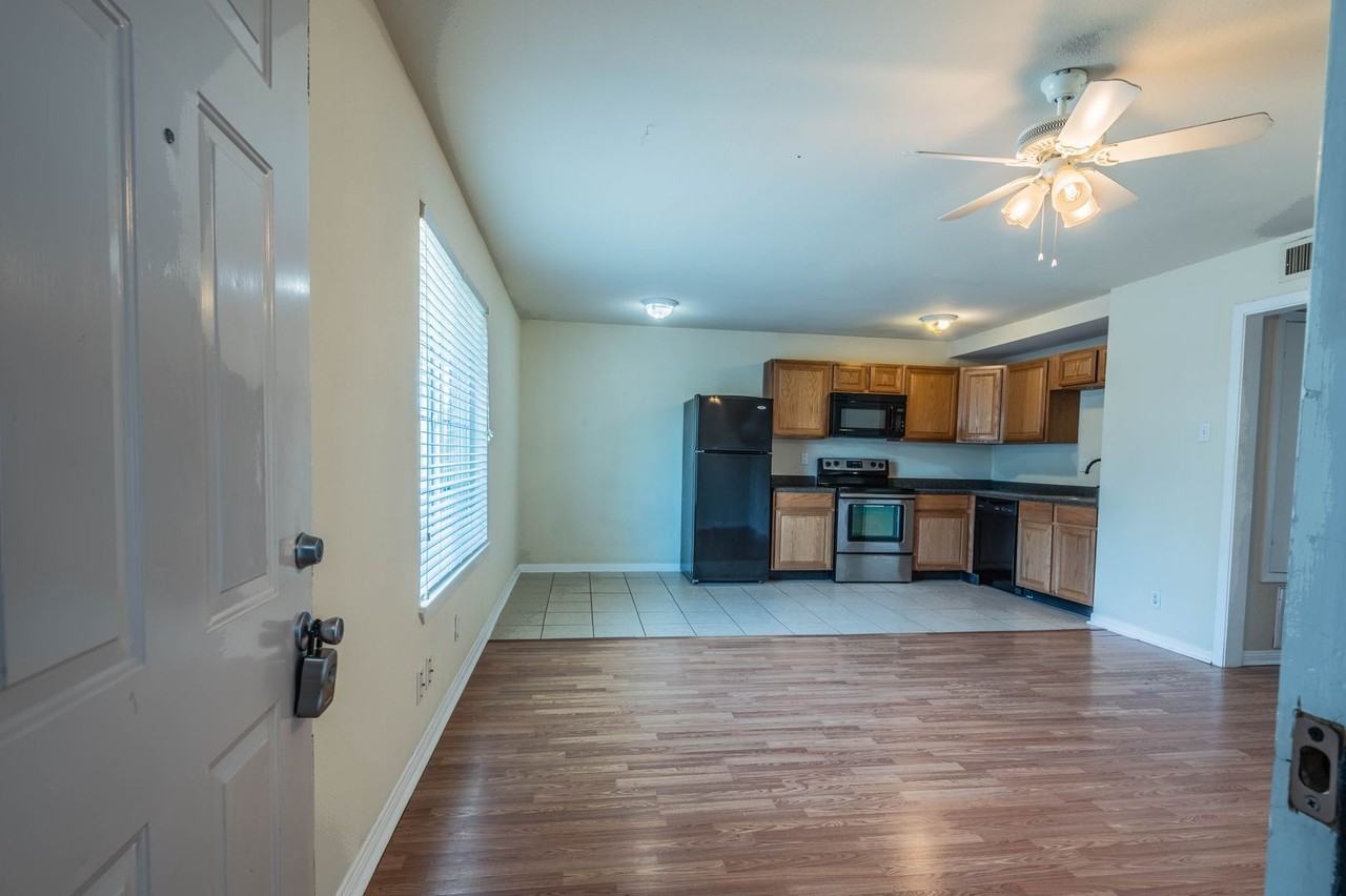 3918 Anita St #1 - Photo 2 of 17