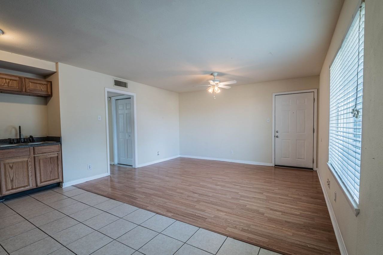 3918 Anita St #1 - Photo 5 of 17