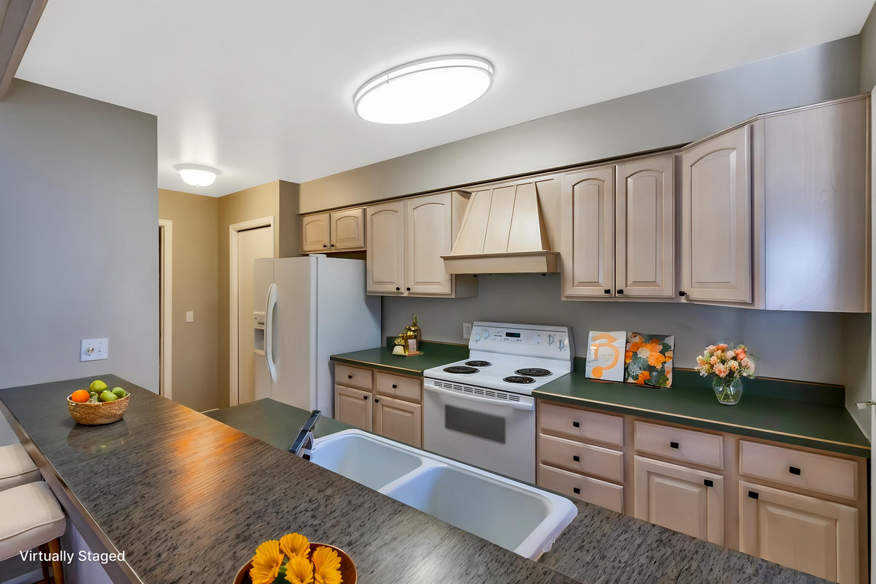 12172 Bannock Cir #D - Photo 4 of 16