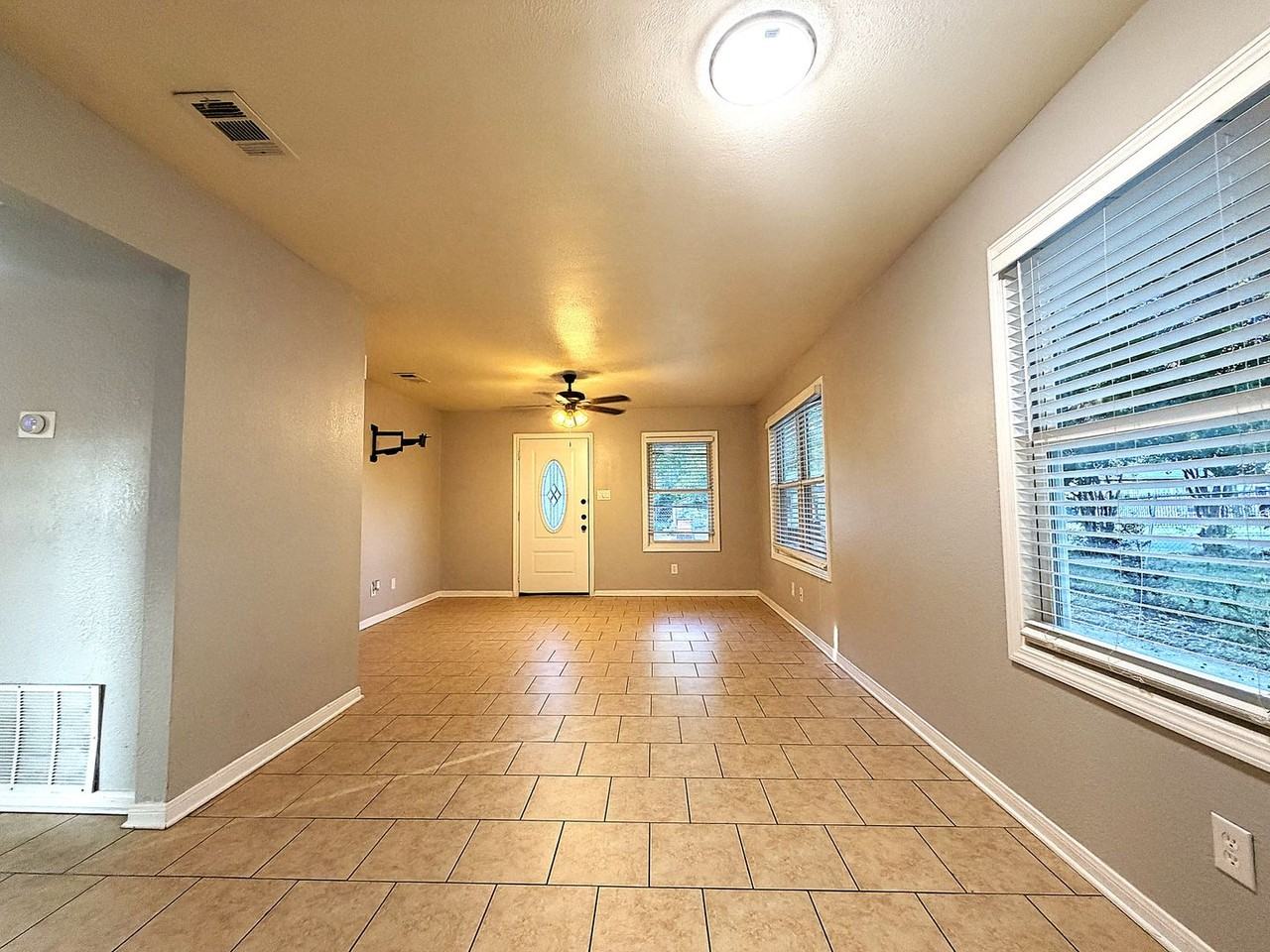 515 Blake St - Photo 6 of 17