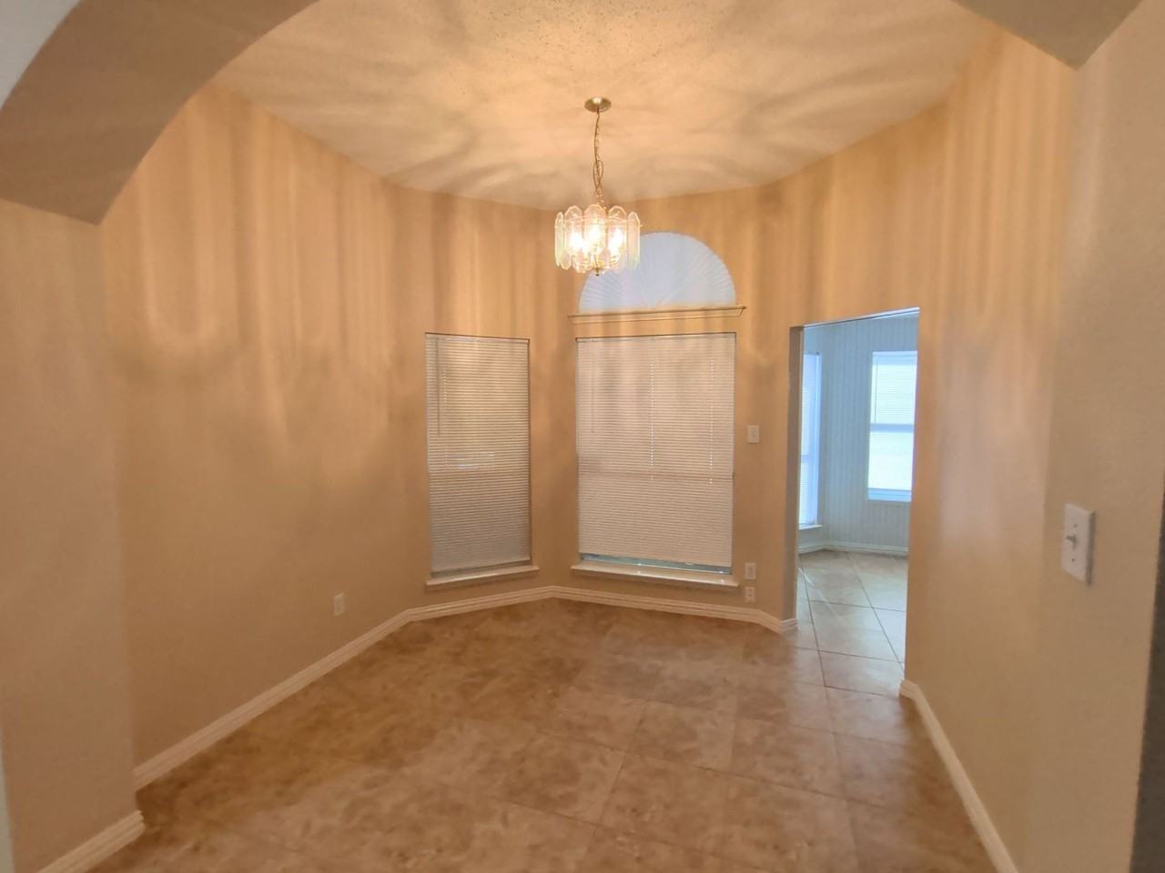 4819 Brady Ct - Photo 4 of 32