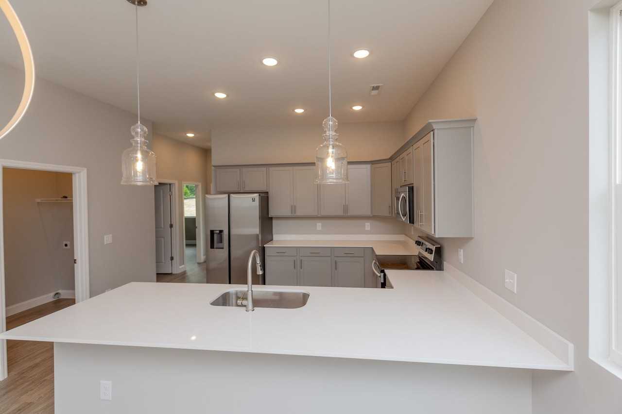 4710 Stunner Ln - Photo 3 of 28