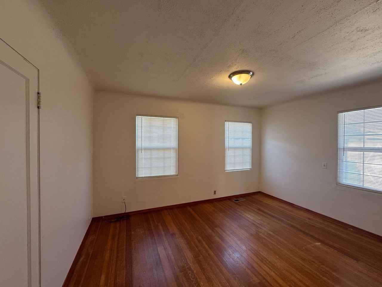 1320 Beaudry Rd - Photo 7 of 14