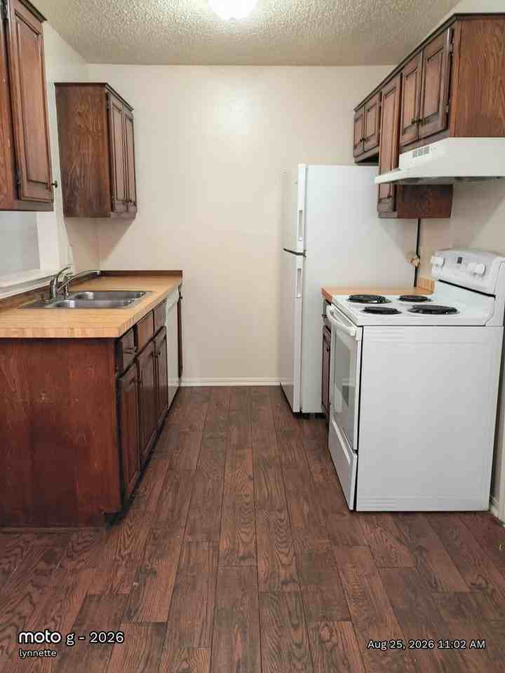 515 Peppertree Ln - Photo 6 of 20