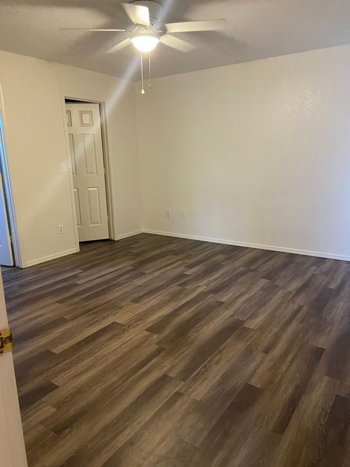 845 Fern Ln - Photo 6 of 17