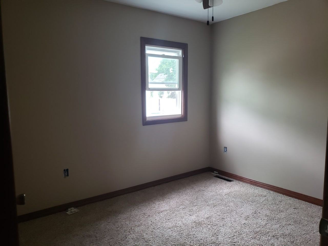 312 W Indiana Ave - Photo 2 of 13