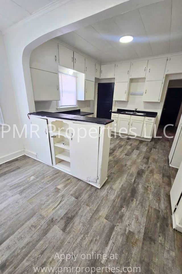 3918 N 17th St - Photo 2 of 11
