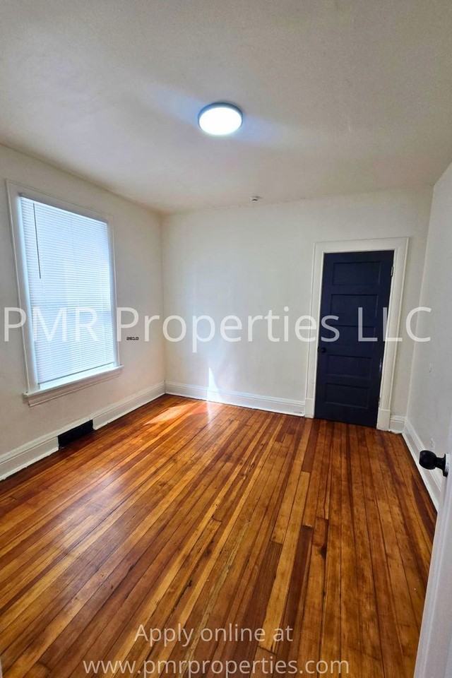 3918 N 17th St - Photo 4 of 11