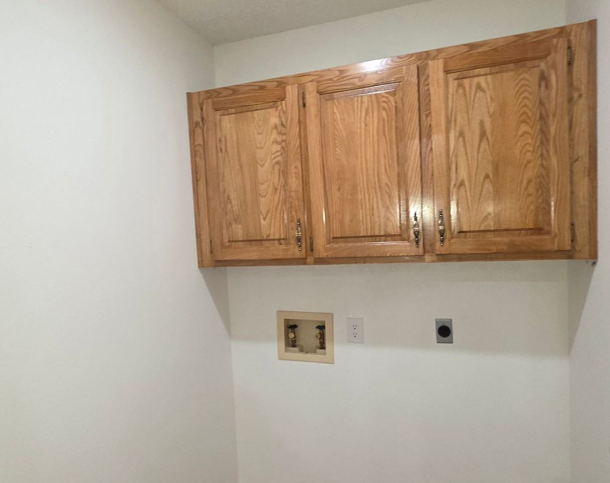 1603 E Woodgate St - Photo 4 of 14