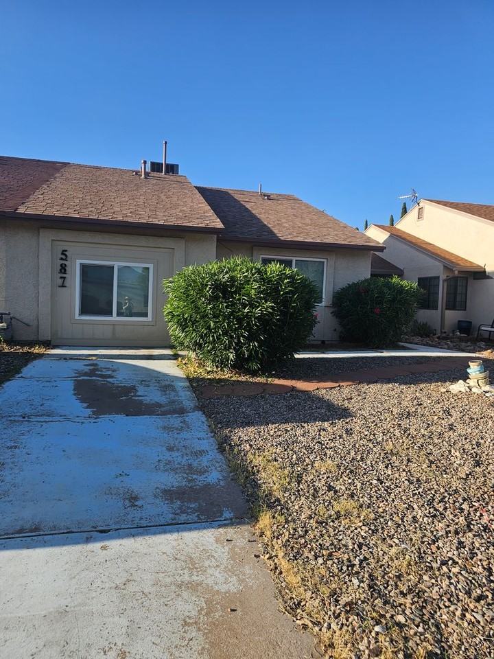 587 Charles Dr