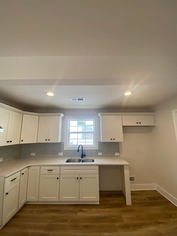 788 N Merton St - Photo 6 of 13