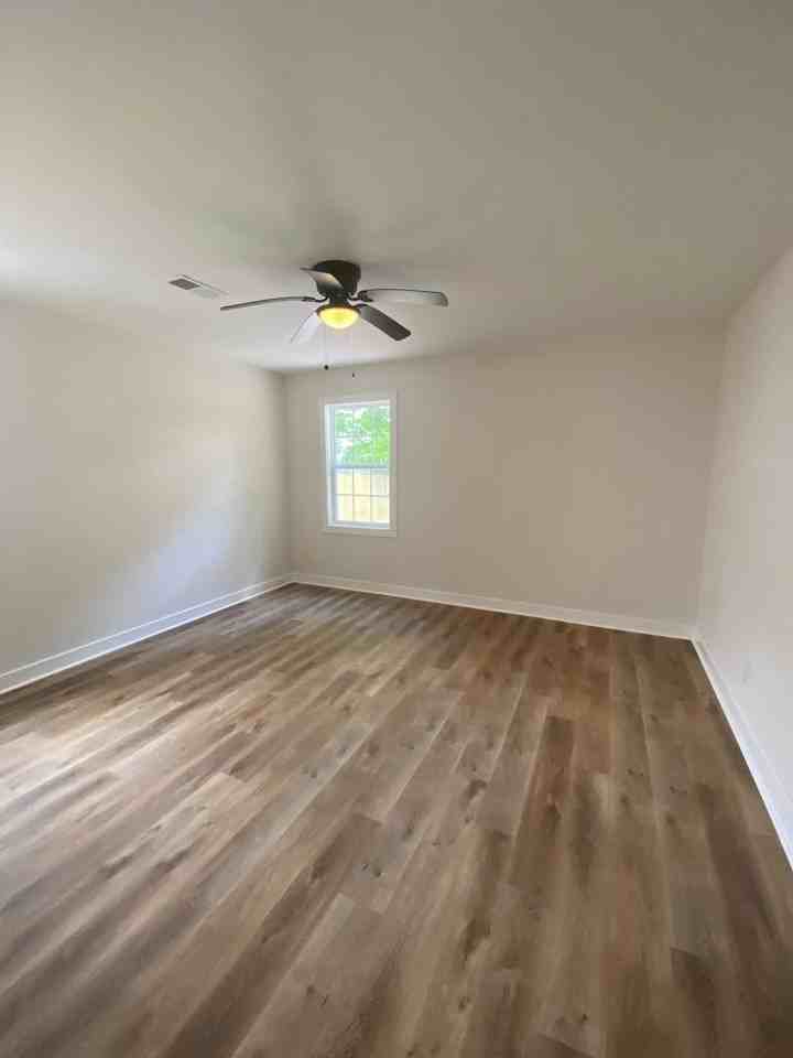 788 N Merton St - Photo 7 of 13