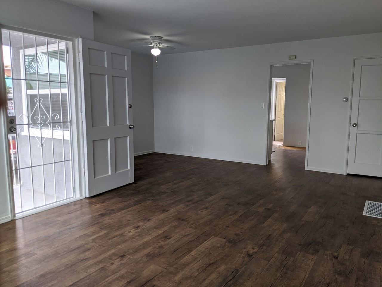 123 S Lime St - Photo 4 of 12