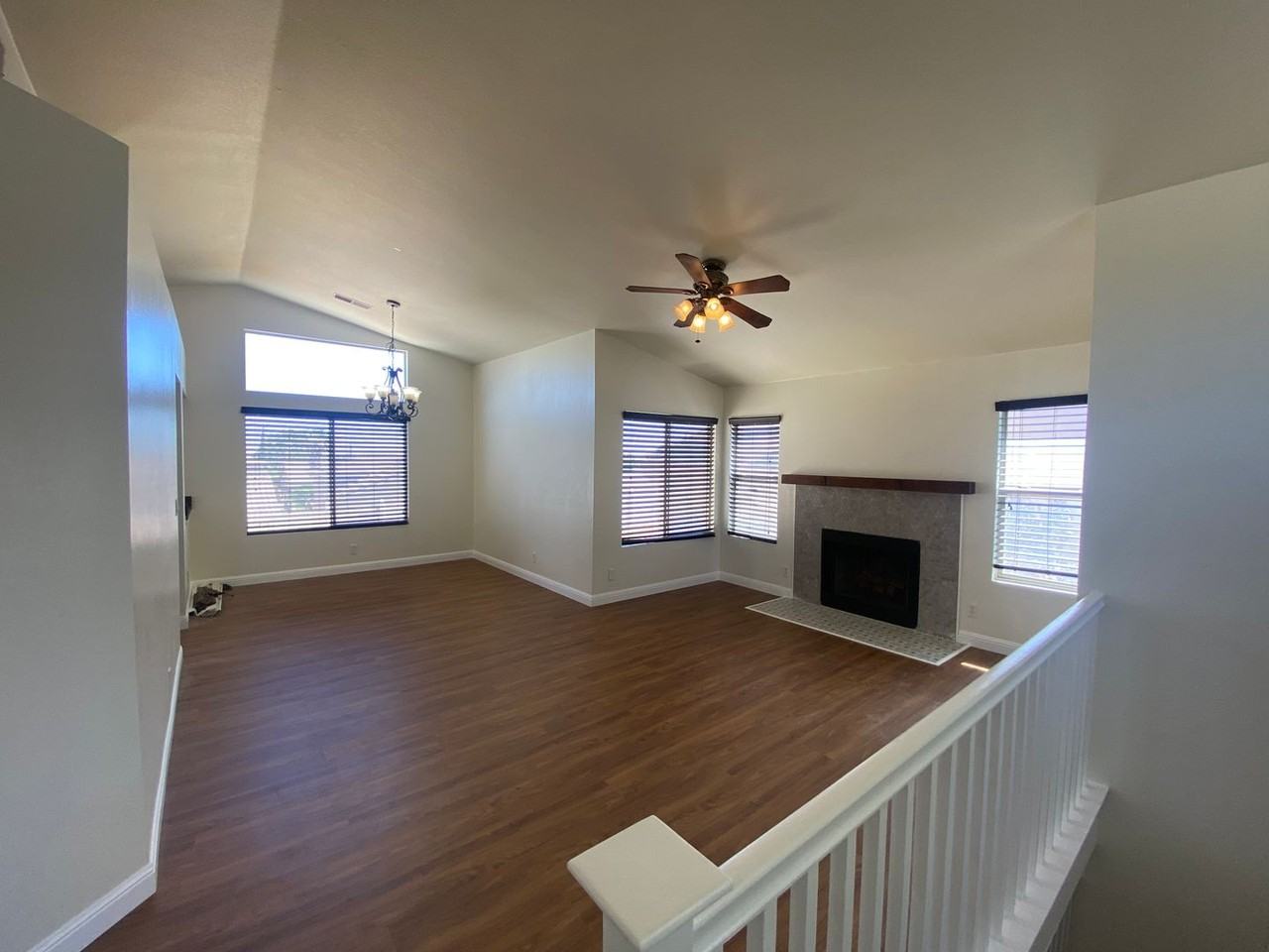 1903 Coral Ct - Photo 4 of 23