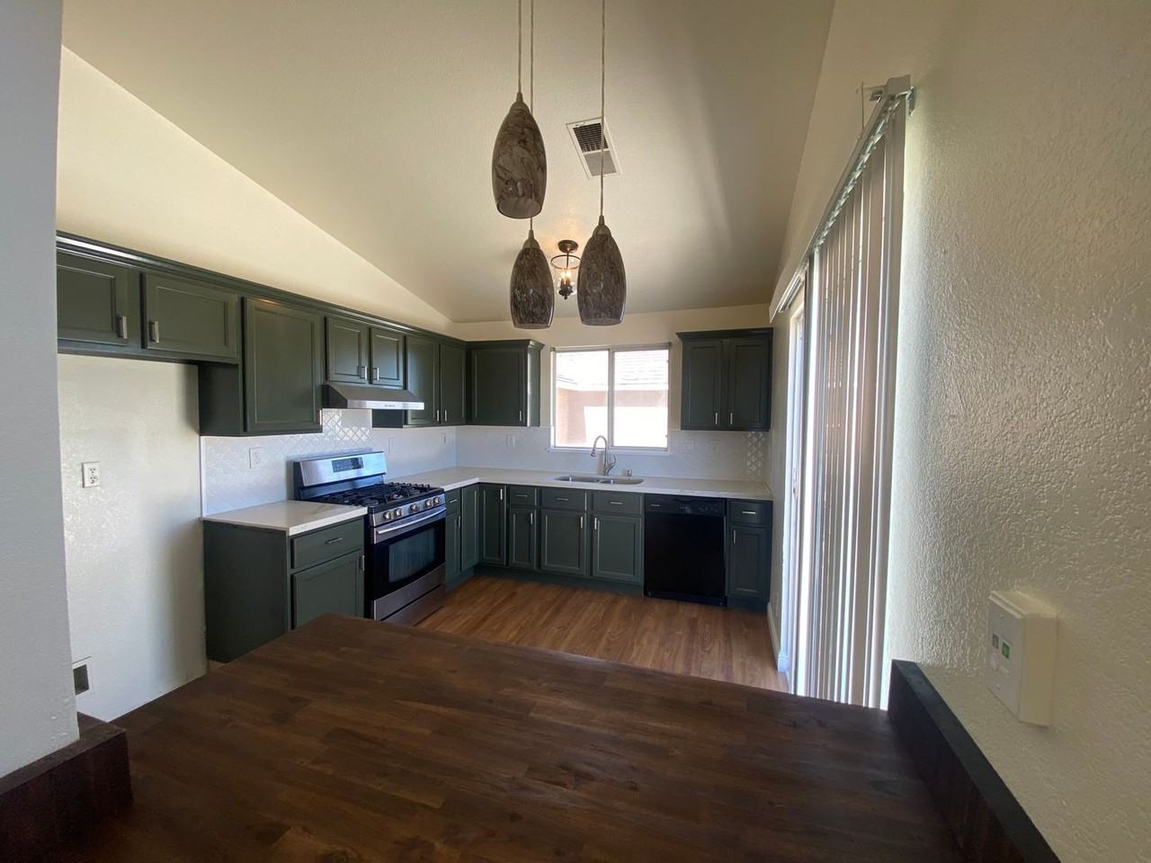 1903 Coral Ct - Photo 6 of 23