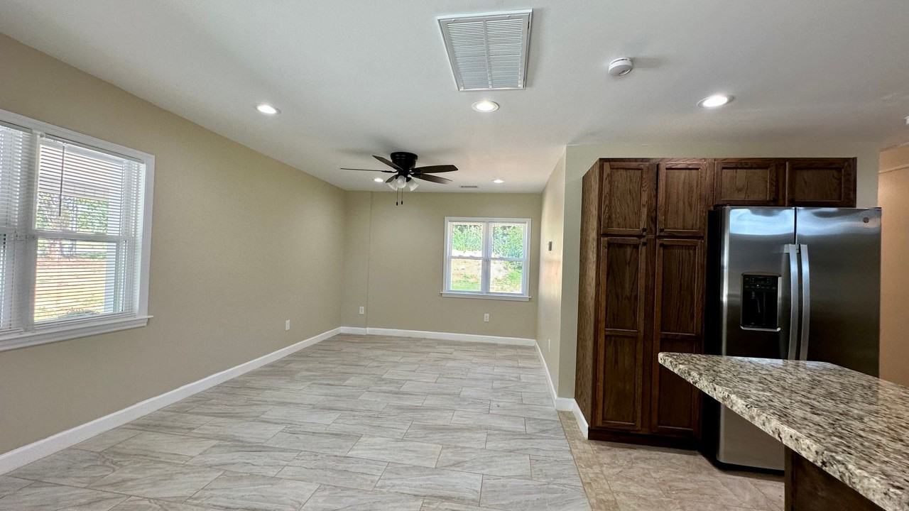 1006 1006 S Welcome Road - 1006 S Welcome #A - Photo 6 of 21