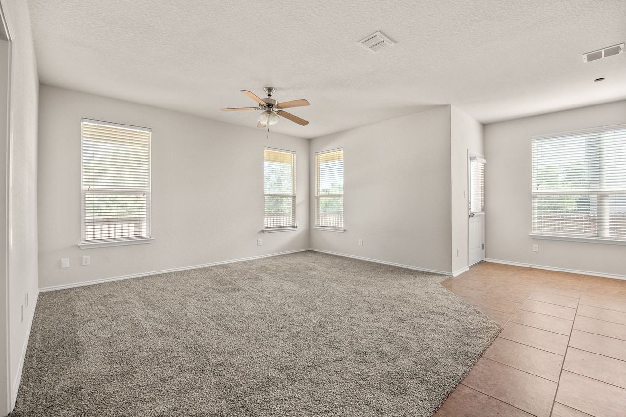 7607 Helios Rise - Photo 5 of 22