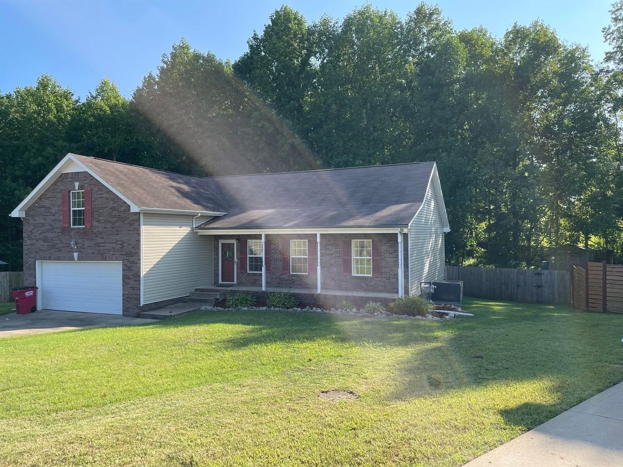 1517 Cedar Springs Cir - Photo 3 of 32