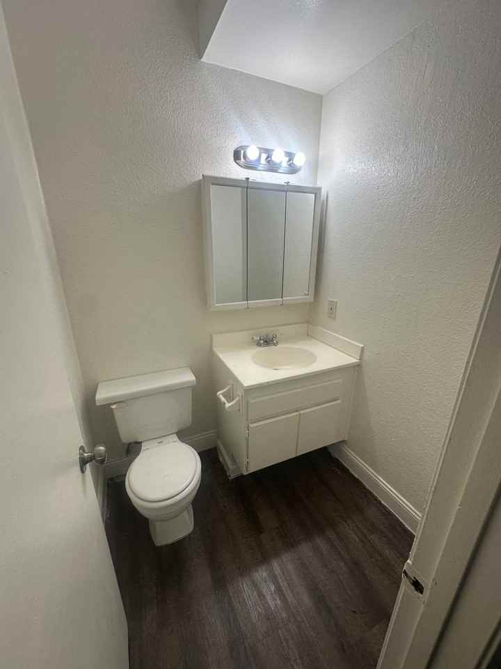 6012 Almendra Ave - Photo 4 of 14